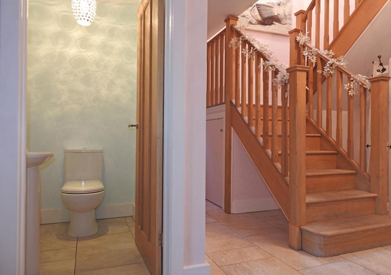 Coach House *